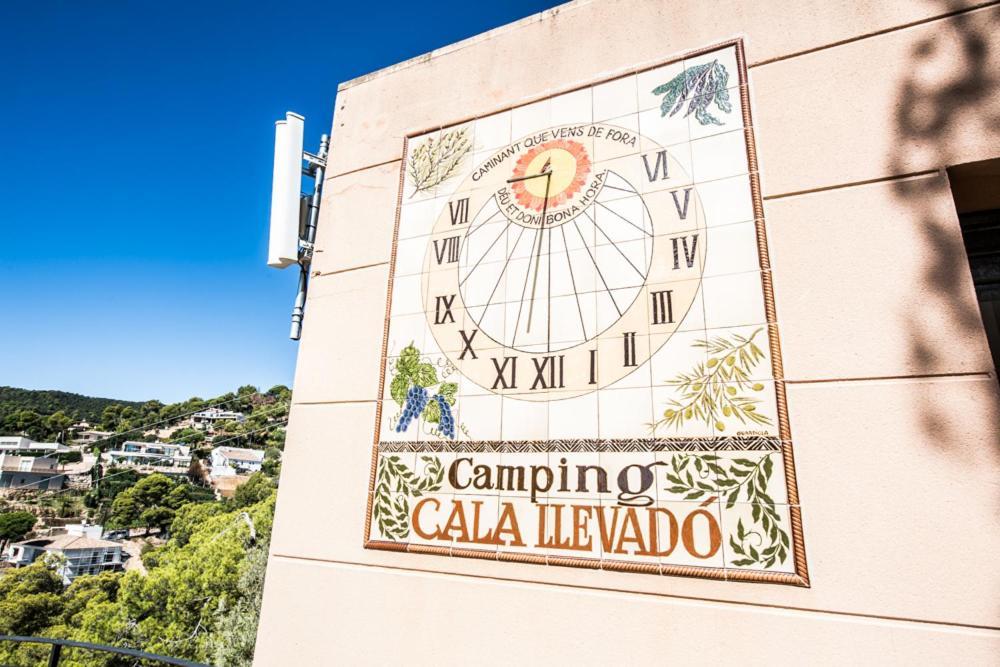 Camping Sunissim Cala Llevado 4 By Locatour Hotel Tossa de Mar Bagian luar foto