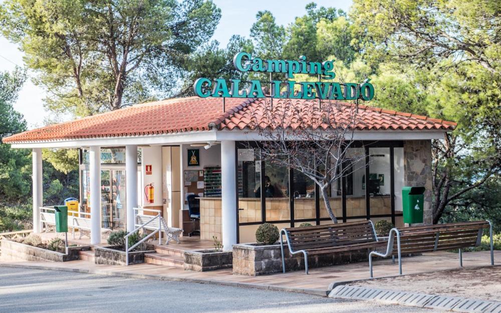 Camping Sunissim Cala Llevado 4 By Locatour Hotel Tossa de Mar Bagian luar foto