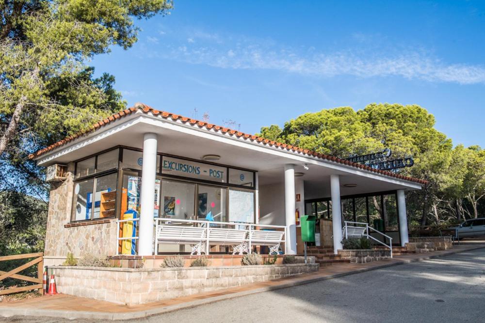 Camping Sunissim Cala Llevado 4 By Locatour Hotel Tossa de Mar Bagian luar foto