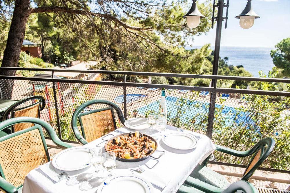 Camping Sunissim Cala Llevado 4 By Locatour Hotel Tossa de Mar Bagian luar foto