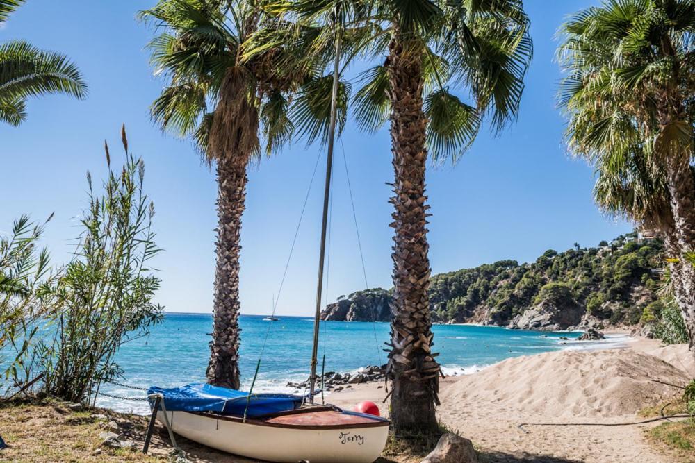 Camping Sunissim Cala Llevado 4 By Locatour Hotel Tossa de Mar Bagian luar foto